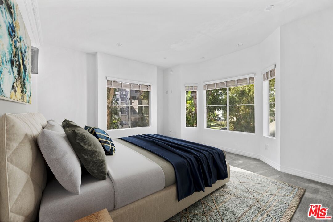 14347 Albers St Unit: 201