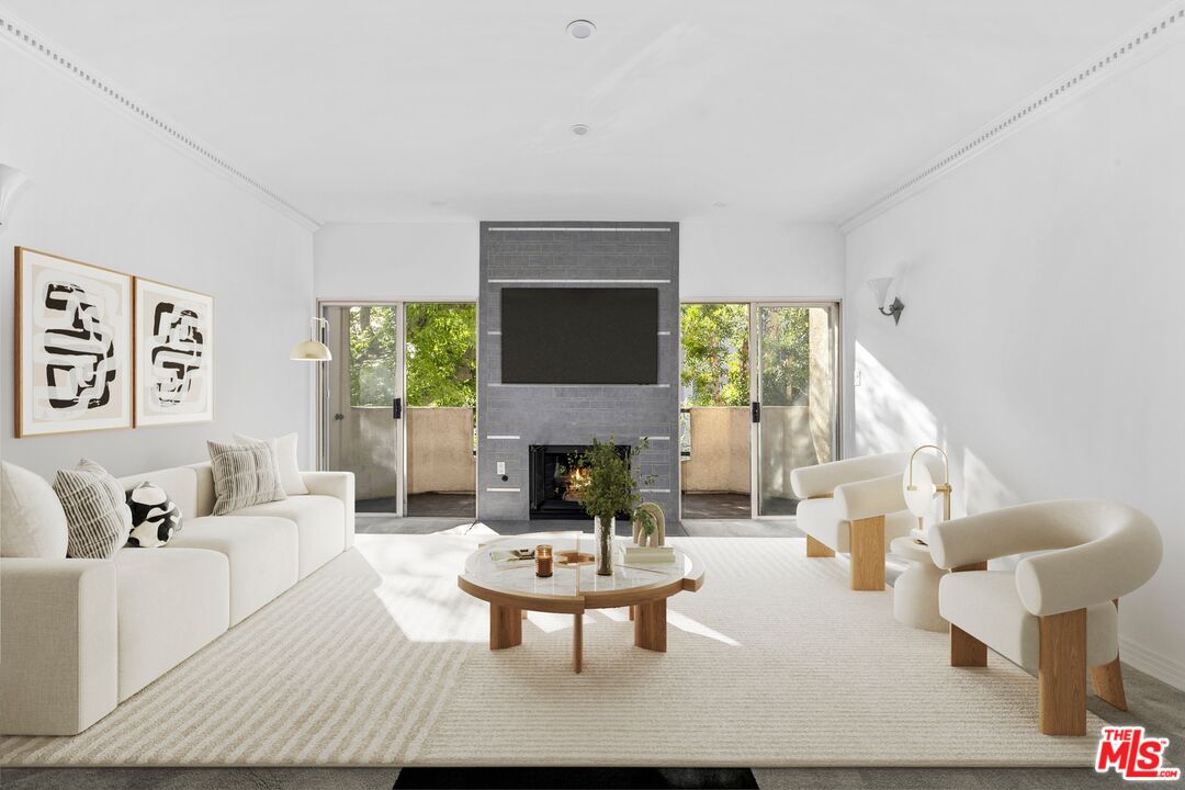 14347 Albers St Unit: 201