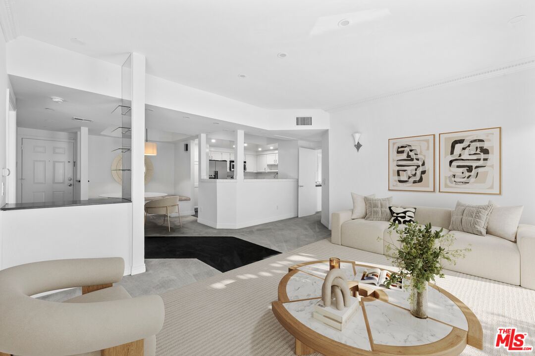 14347 Albers St Unit: 201