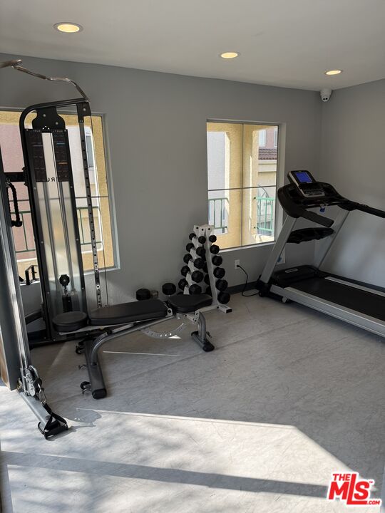 14347 Albers St Unit: 201