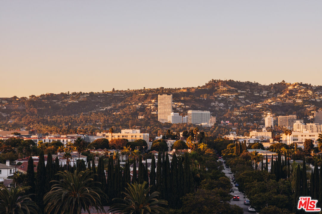 9200 Wilshire Blvd Unit: PH1W