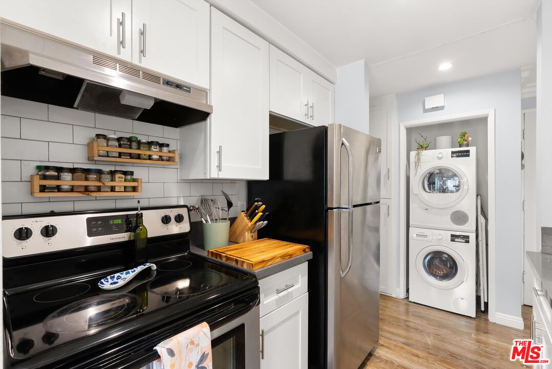 525 N Sycamore Ave Unit: 225