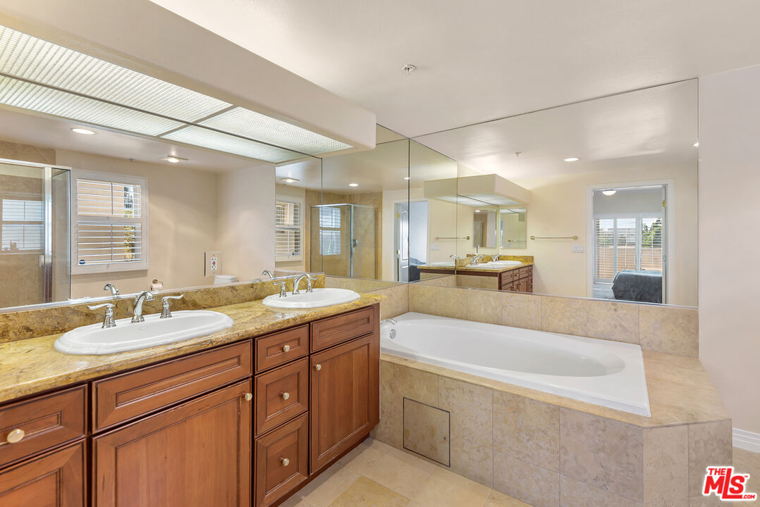 11540 Rochester Ave Unit: 103