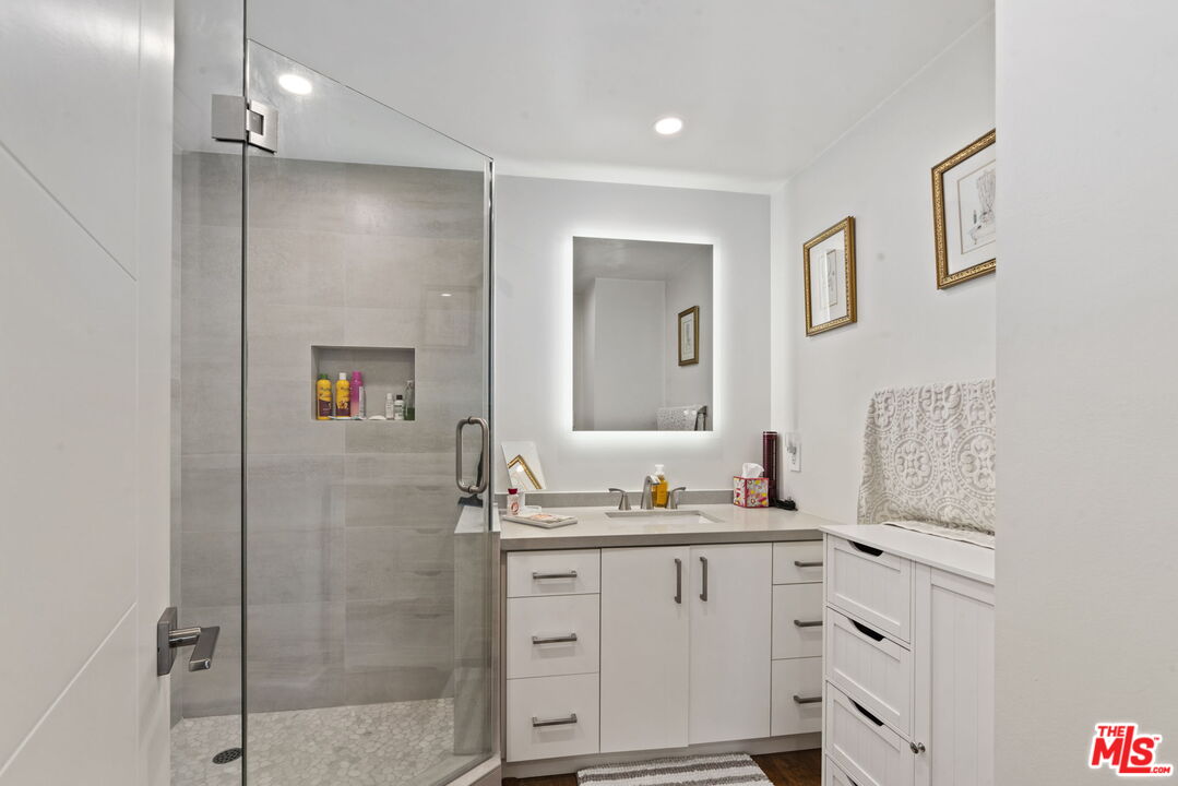 1155 N La Cienega Blvd Unit: 1002