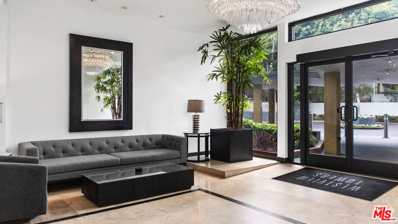 1155 N La Cienega Blvd Unit: 1002