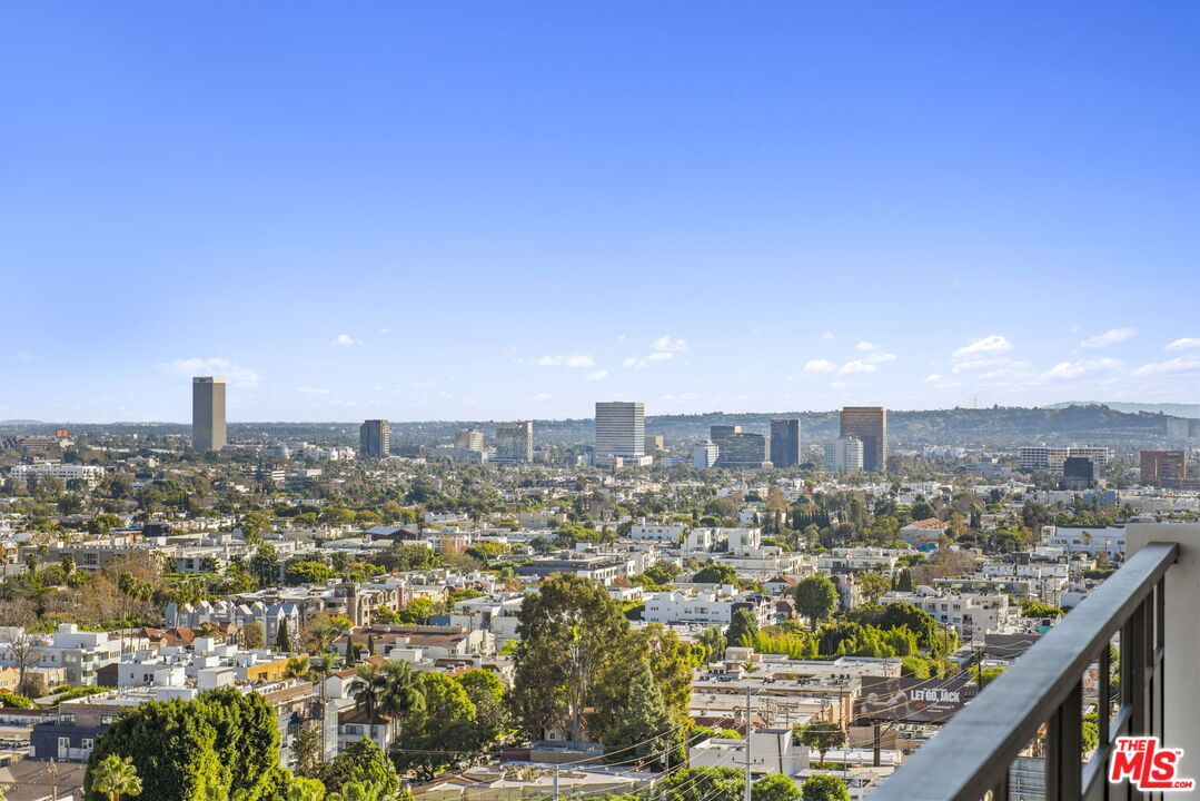 1155 N La Cienega Blvd Unit: 1002