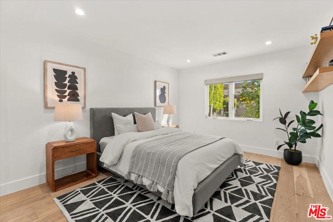 1607 S Spaulding Ave