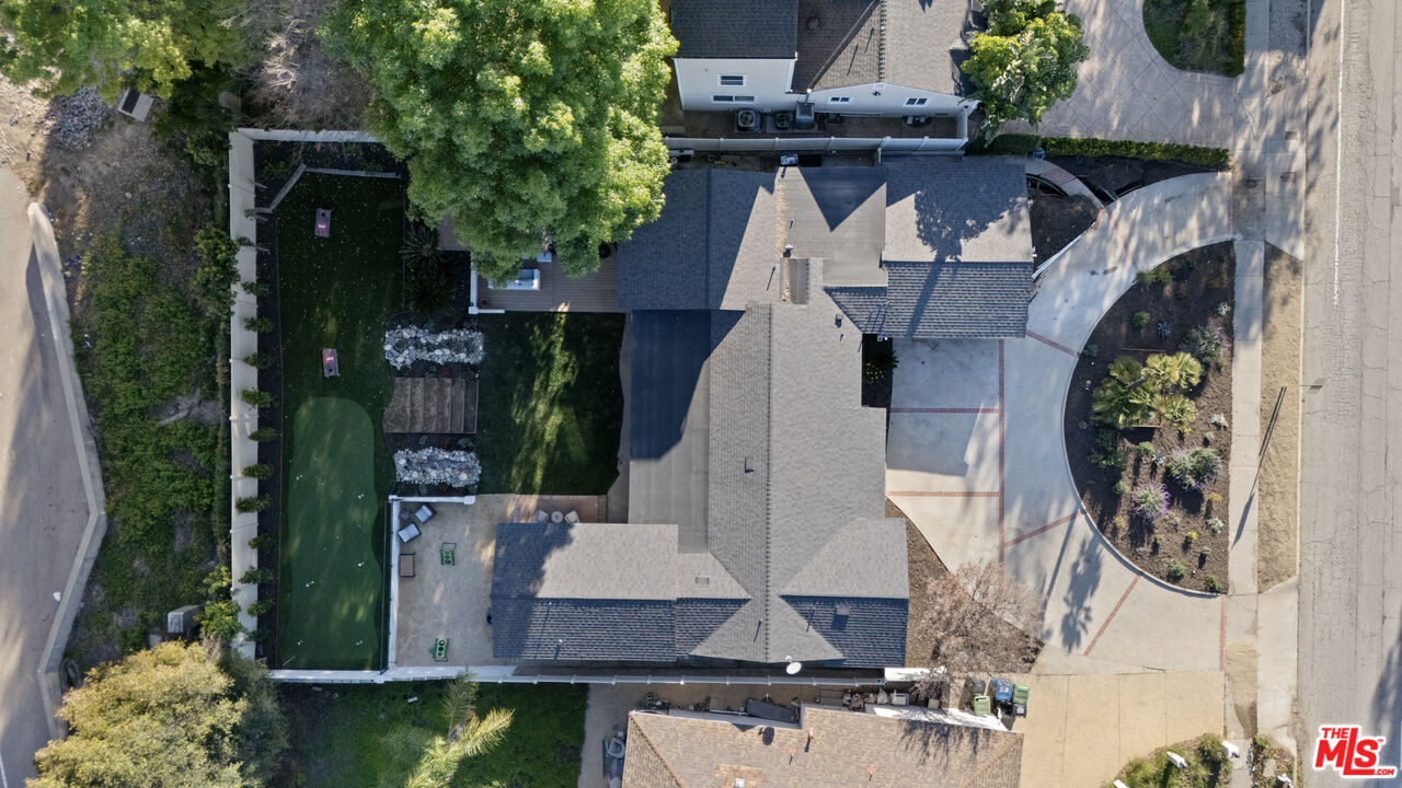 4210 N Sepulveda Blvd