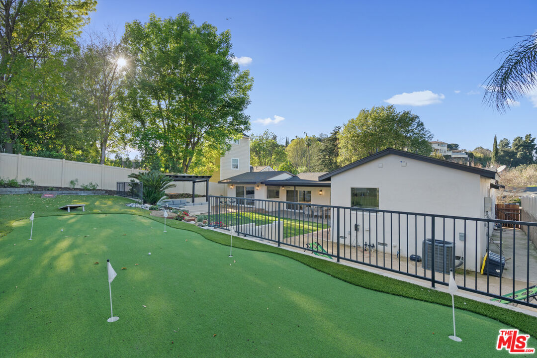 4210 N Sepulveda Blvd