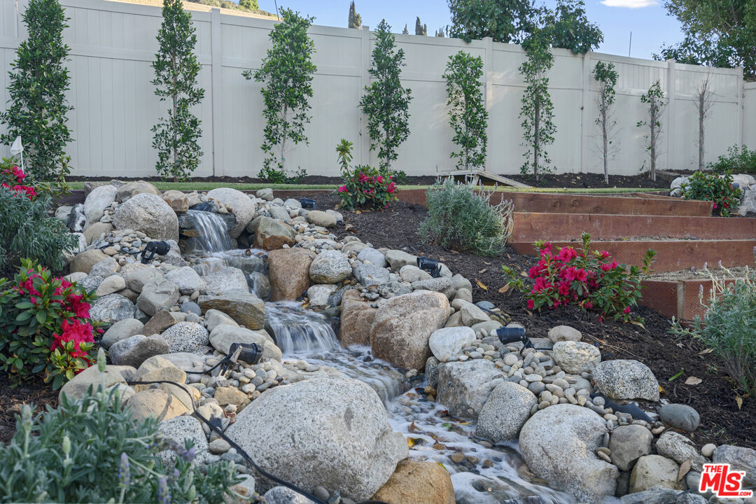 4210 N Sepulveda Blvd