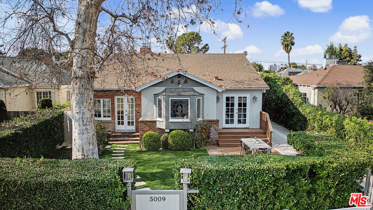 5009 Willowcrest Ave