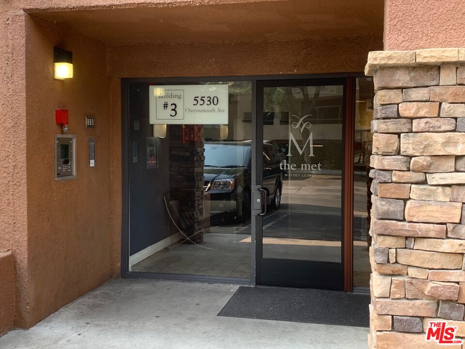 5530 Owensmouth Ave Unit: 108