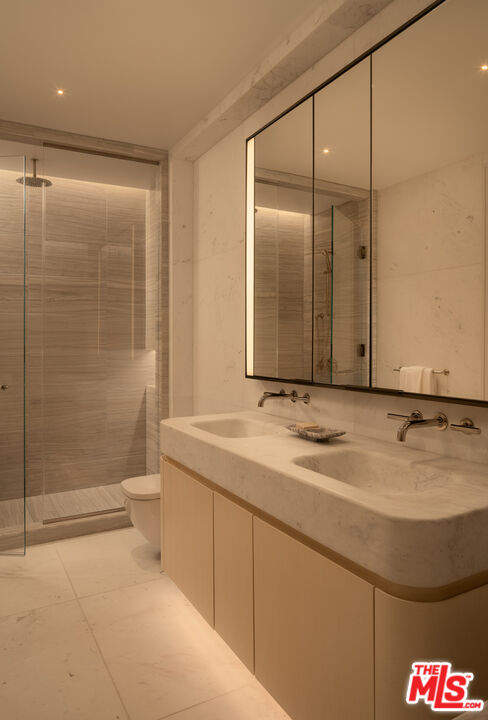 9900 S Santa Monica Blvd Unit: 3A