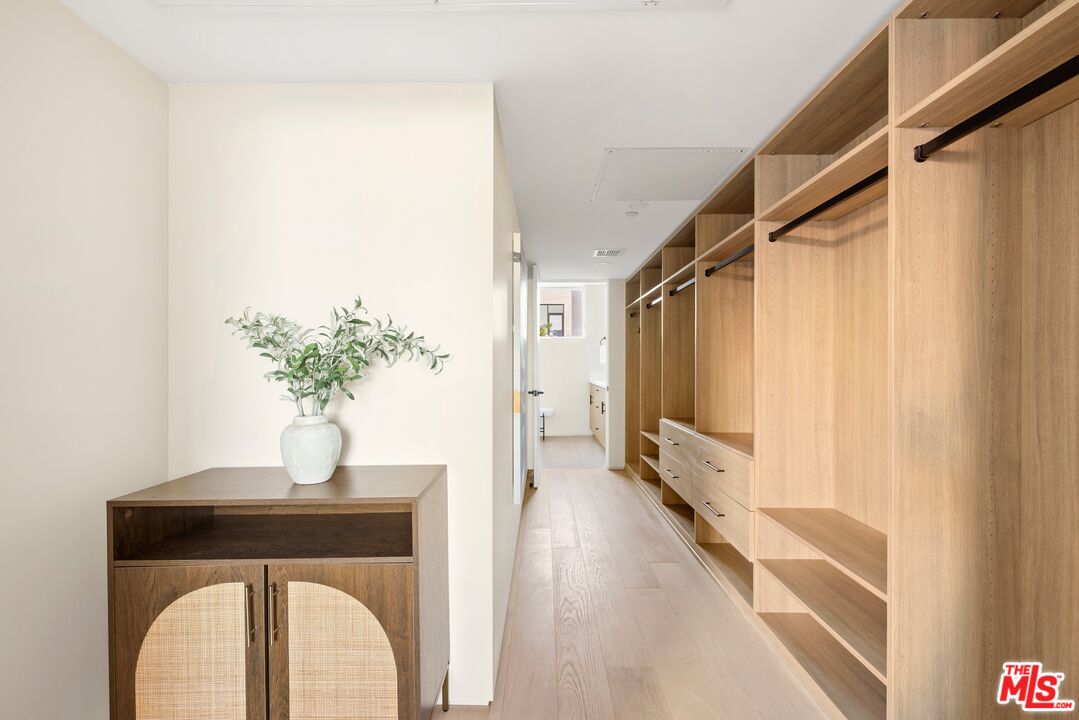 1011 N Ogden Dr Unit: 105