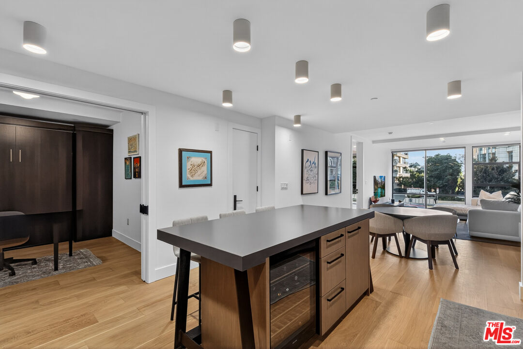 10777 Wilshire Blvd Unit: 208