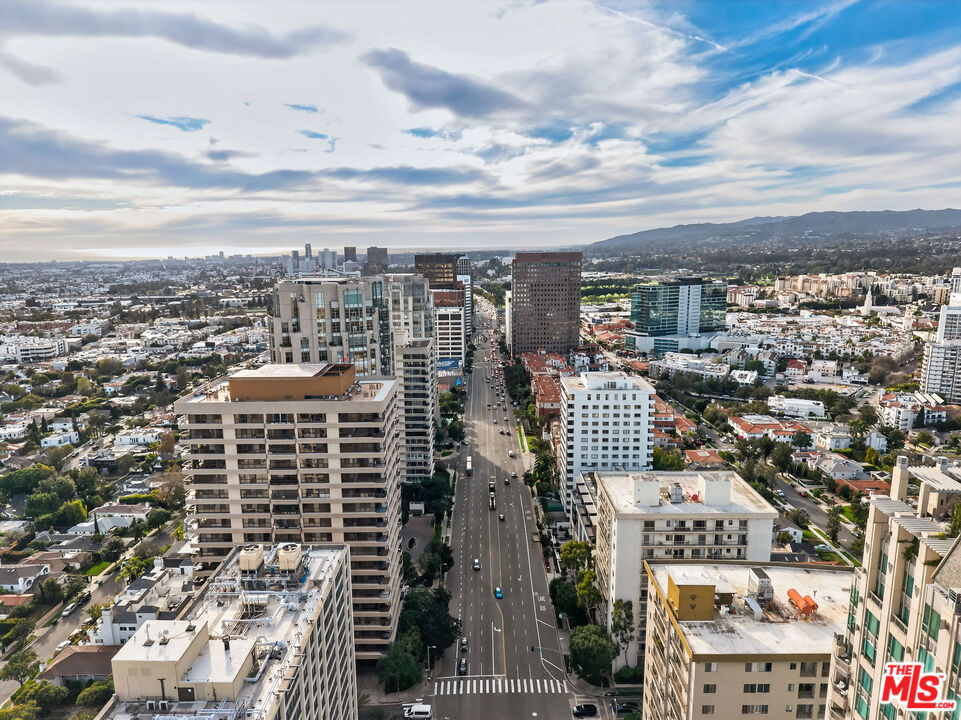 10777 Wilshire Blvd Unit: 208