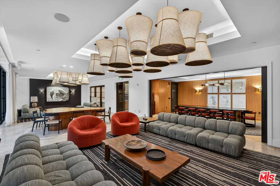 10777 Wilshire Blvd Unit: 208