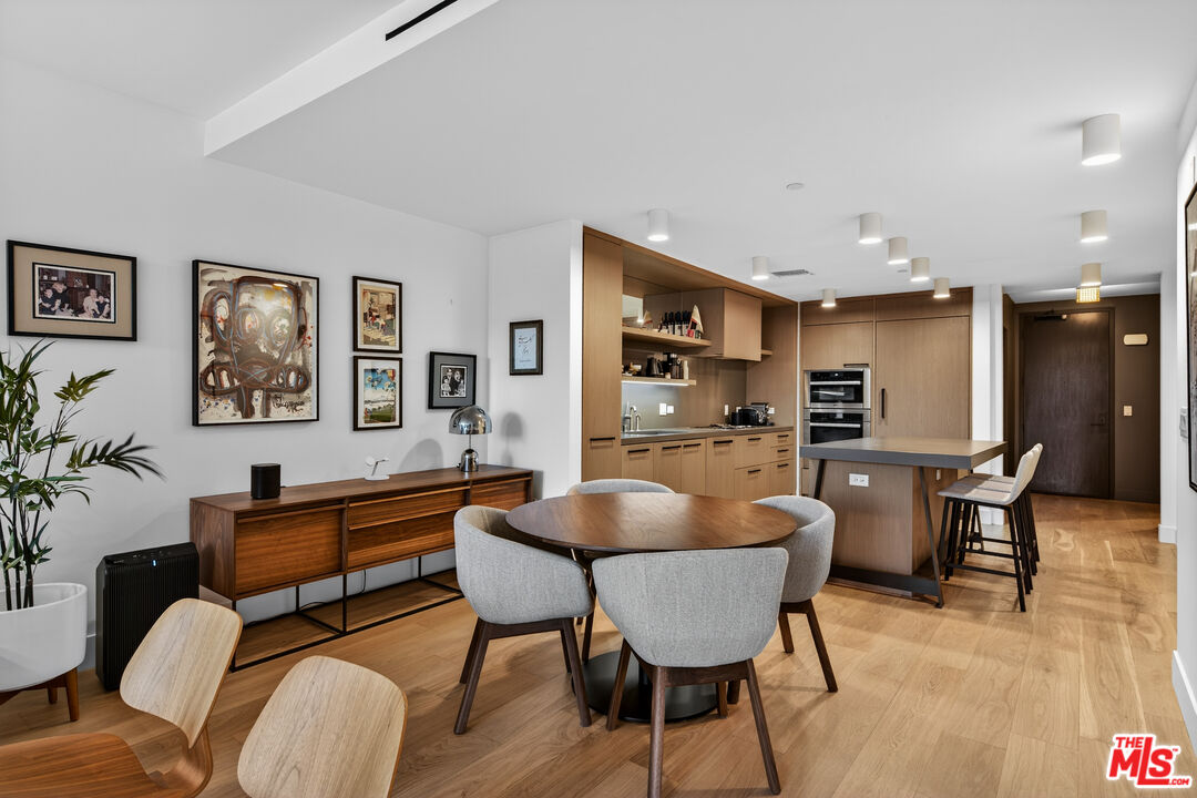 10777 Wilshire Blvd Unit: 208