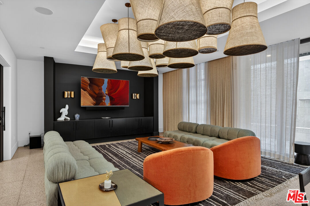 10777 Wilshire Blvd Unit: 208