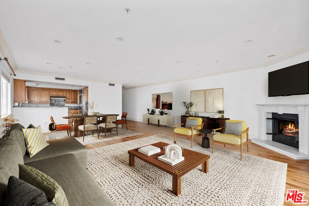 1948 Malcolm Ave Unit: 305