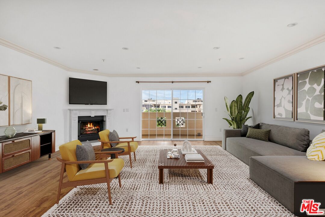 1948 Malcolm Ave Unit: 305