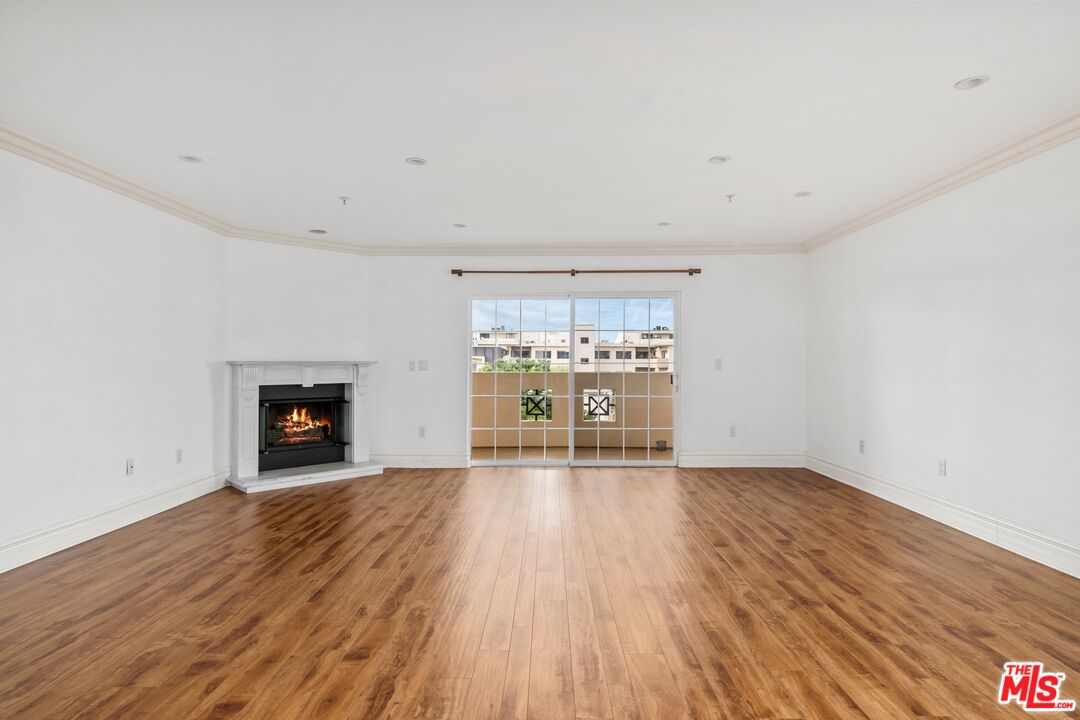 1948 Malcolm Ave Unit: 305