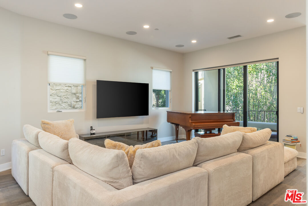 12615 W Seacoast Pl