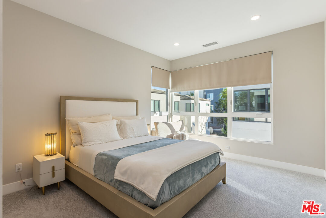 12615 W Seacoast Pl