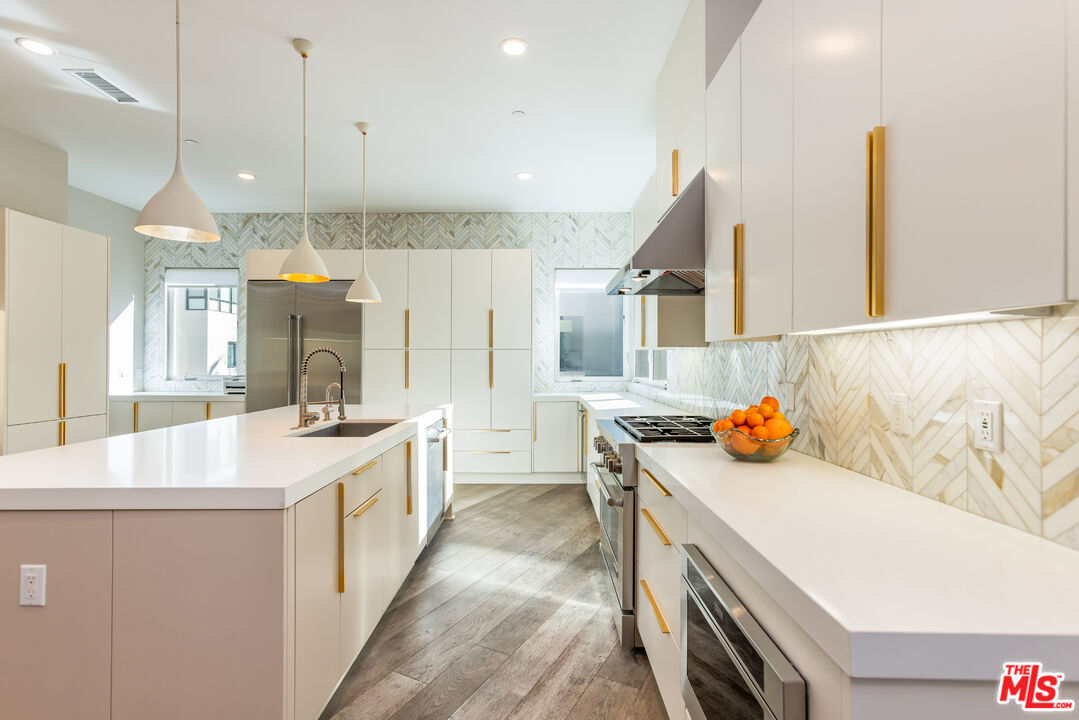 12615 W Seacoast Pl