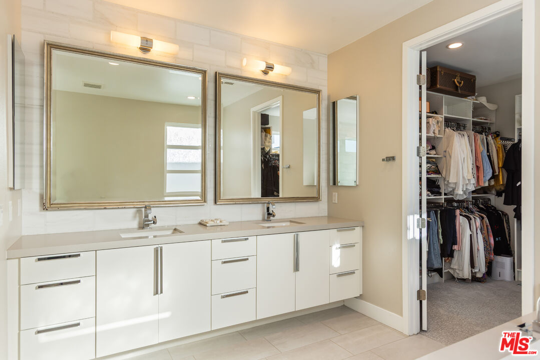 12615 W Seacoast Pl