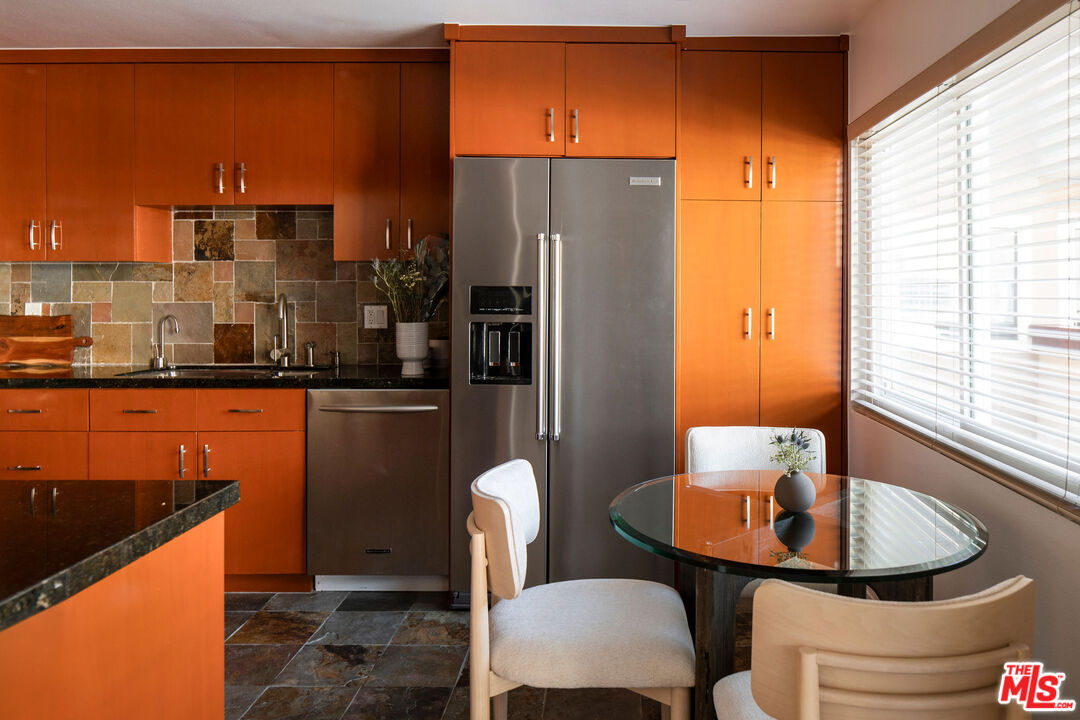 1121 N Olive Dr Unit: 201