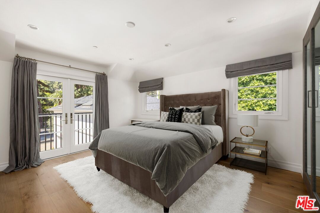 1214 Coldwater Canyon Dr