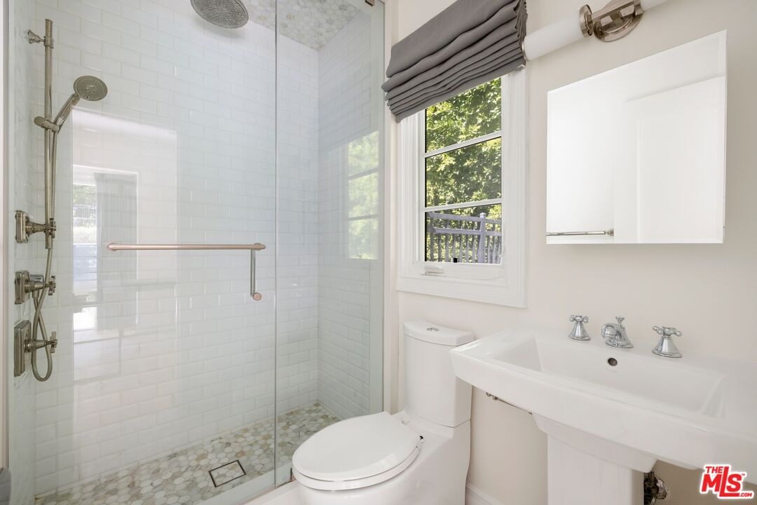 1214 Coldwater Canyon Dr