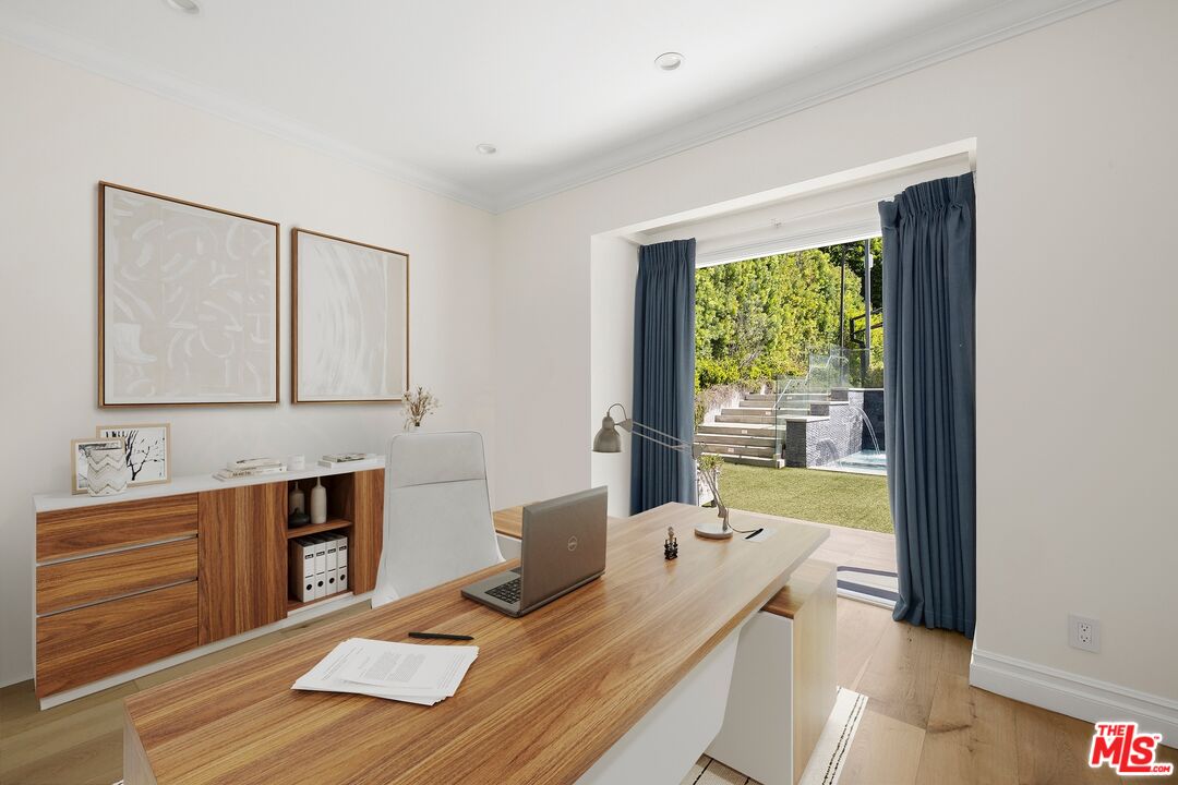 1214 Coldwater Canyon Dr