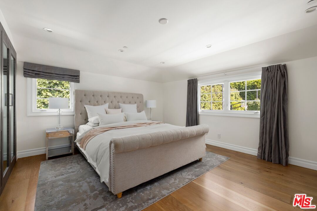 1214 Coldwater Canyon Dr