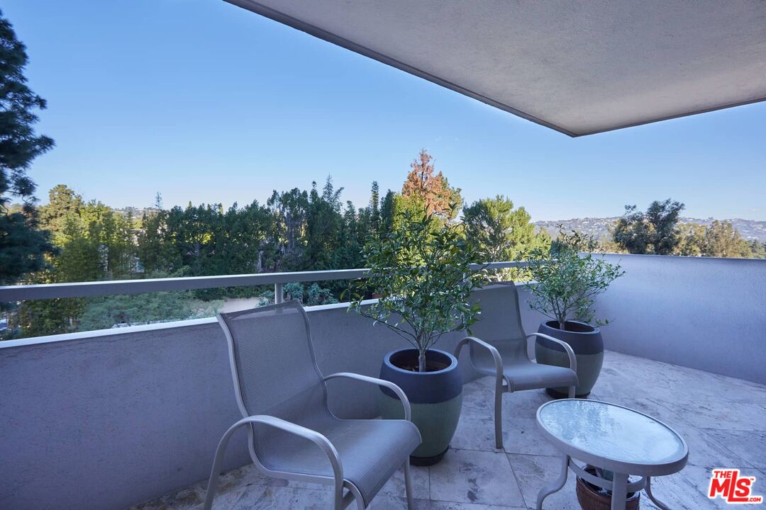 865 Comstock Ave Unit: 6A