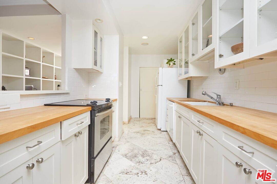 865 Comstock Ave Unit: 6A