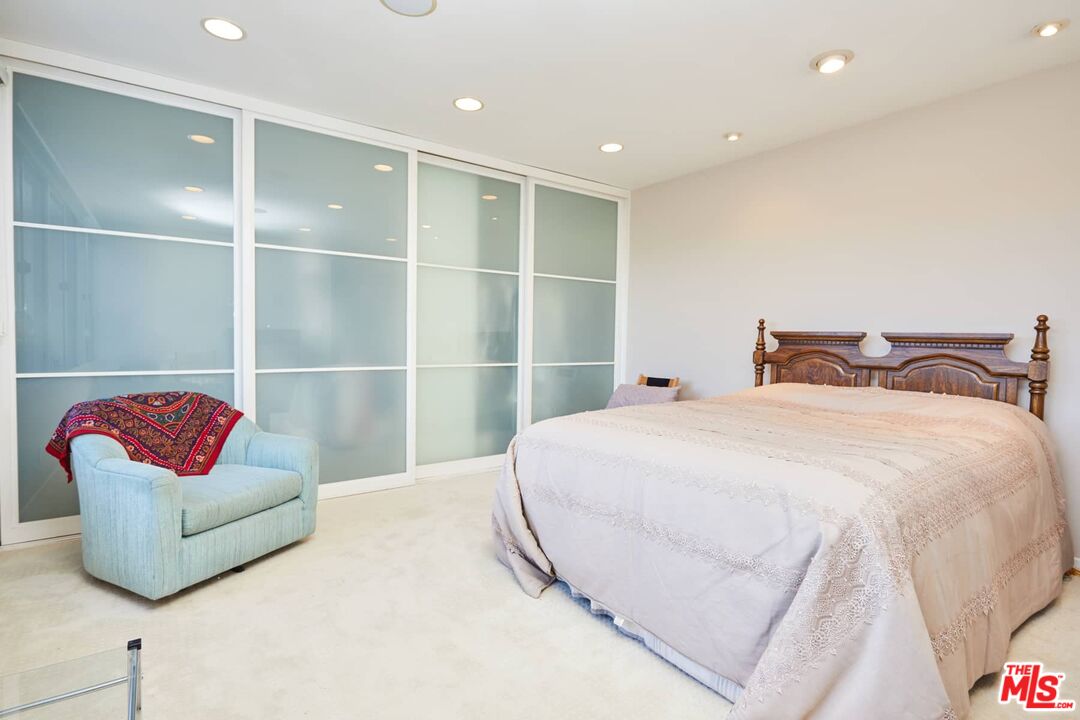 865 Comstock Ave Unit: 6A