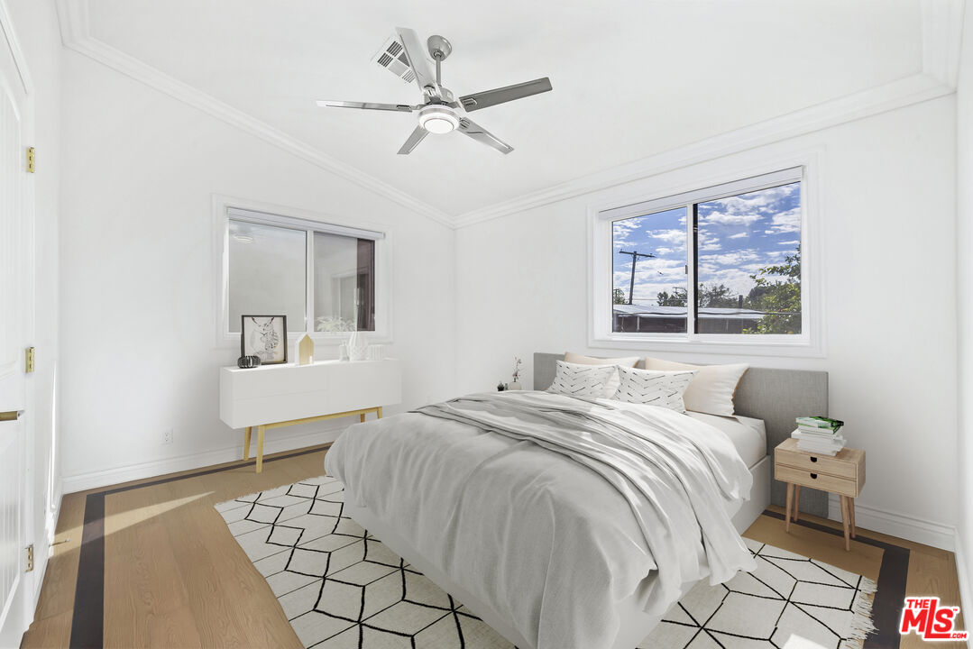 2017 S Centinela Ave Unit: B