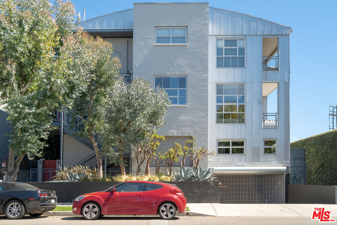 710 N Orlando Ave Unit: 201