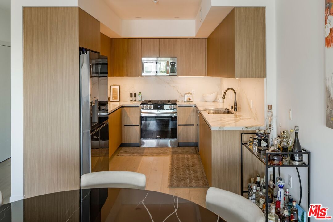 1123 S Shenandoah St Unit: 301