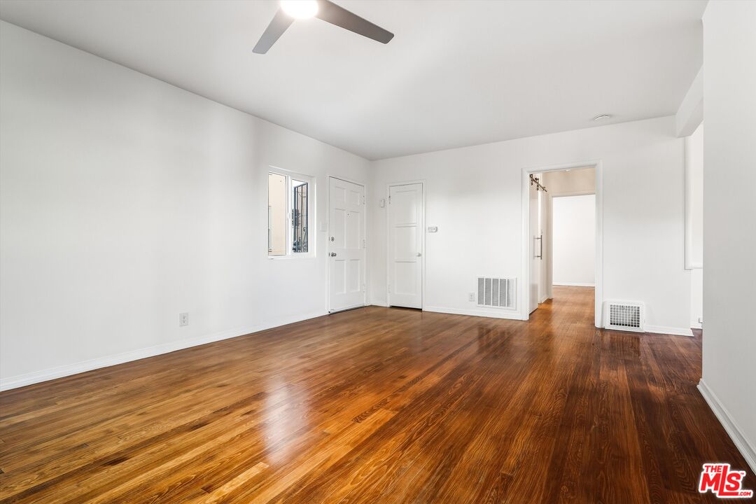 1319 S Mansfield Ave