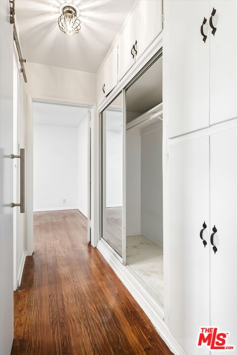 1319 S Mansfield Ave