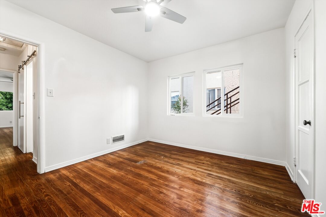 1319 S Mansfield Ave