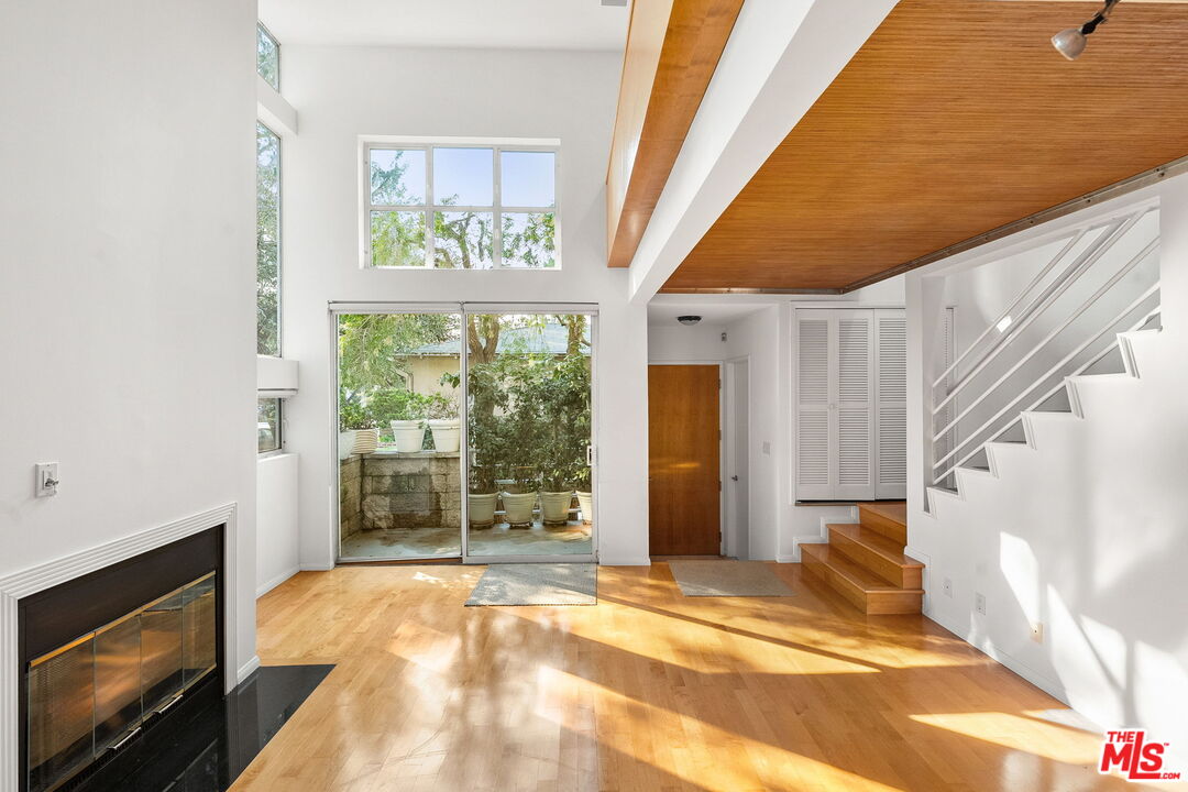 1011 Pacific St Unit: 1