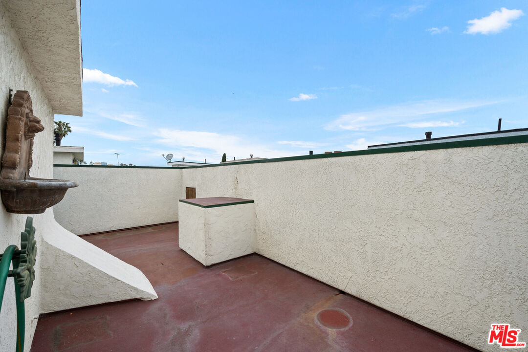 839 S Holt Ave Unit: 104