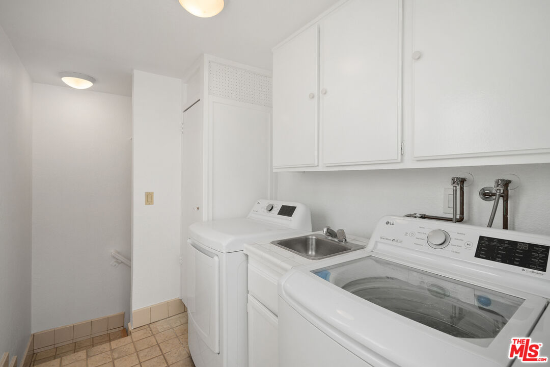839 S Holt Ave Unit: 104