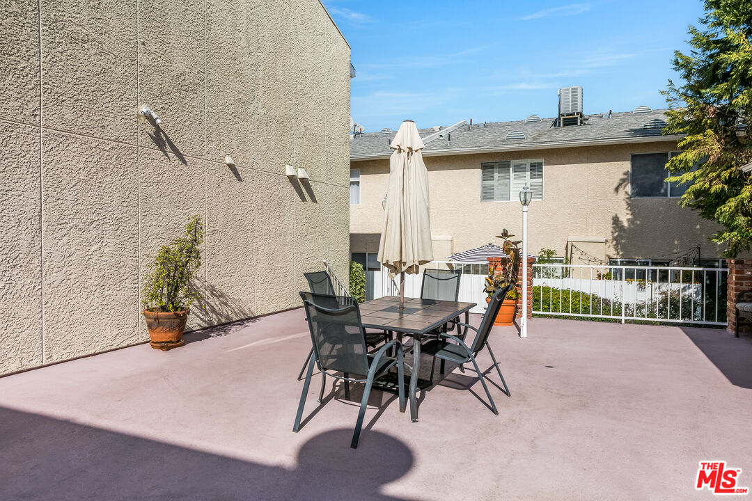 4558 Willis Ave Unit: 121