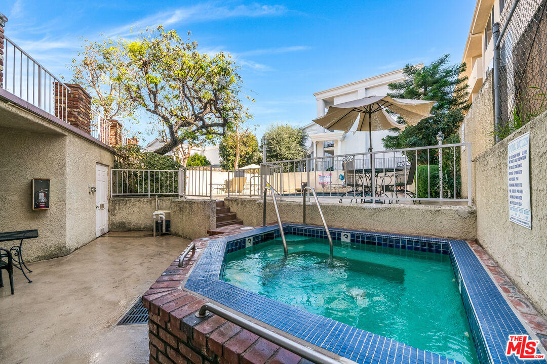 4558 Willis Ave Unit: 121