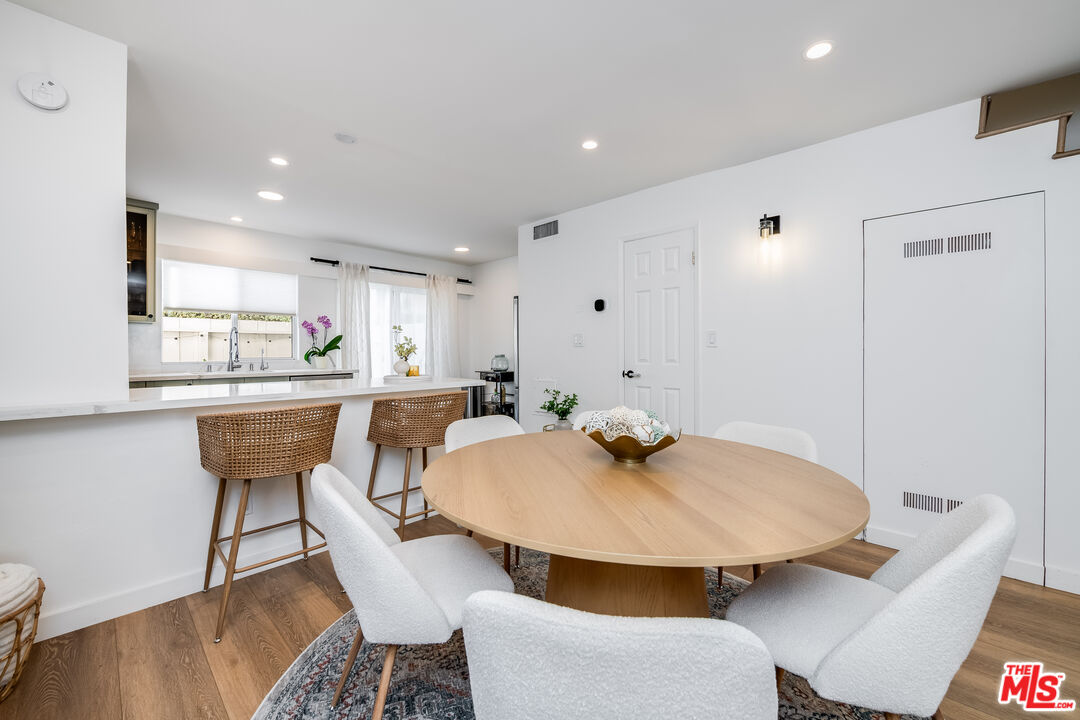 4558 Willis Ave Unit: 121